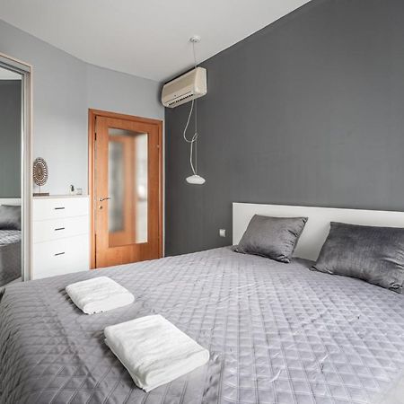 Urban Jungle Oasis King With Free Parking Apartment Будапеща Екстериор снимка