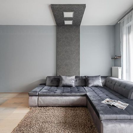Urban Jungle Oasis King With Free Parking Apartment Будапеща Екстериор снимка