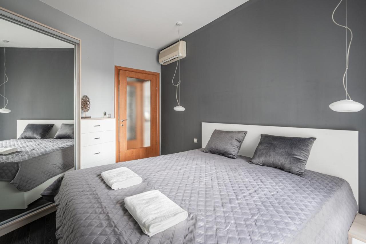 Urban Jungle Oasis King With Free Parking Apartment Будапеща Екстериор снимка