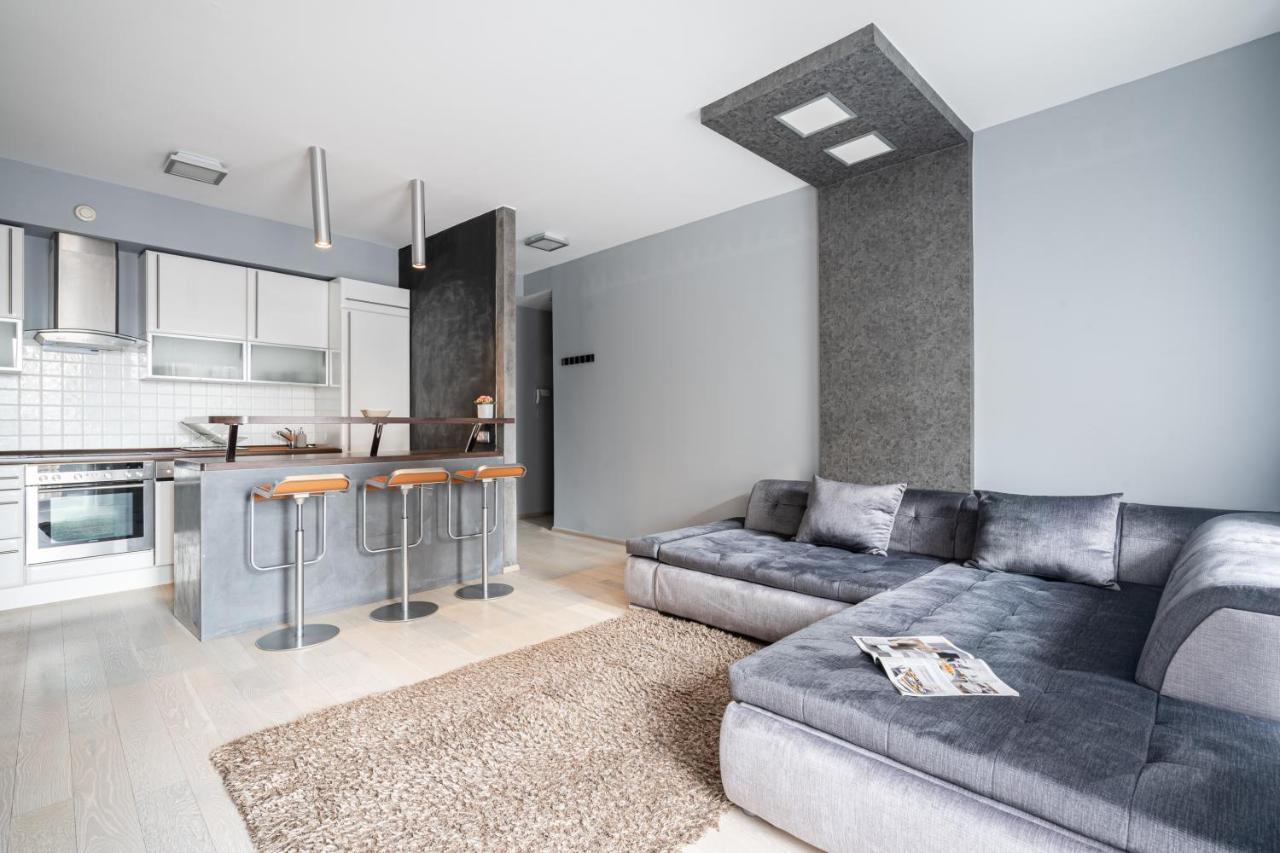 Urban Jungle Oasis King With Free Parking Apartment Будапеща Екстериор снимка