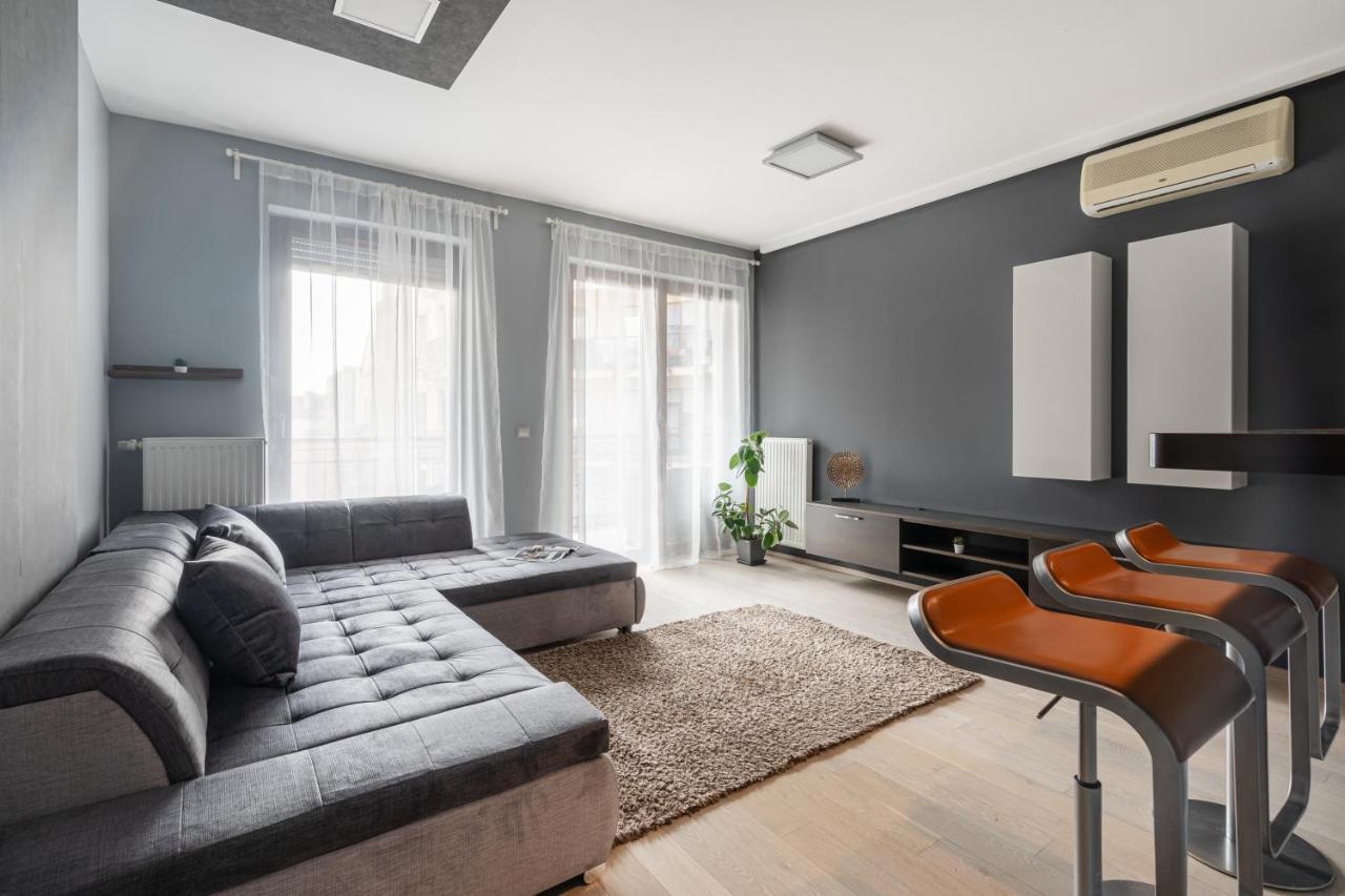 Urban Jungle Oasis King With Free Parking Apartment Будапеща Екстериор снимка
