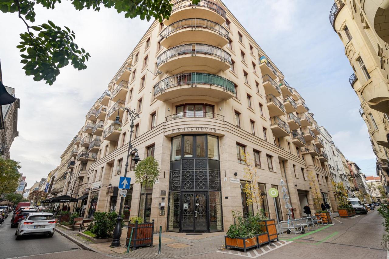 Urban Jungle Oasis King With Free Parking Apartment Будапеща Екстериор снимка