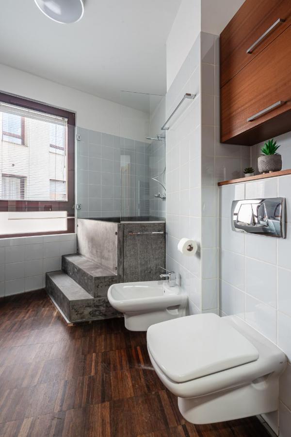 Urban Jungle Oasis King With Free Parking Apartment Будапеща Екстериор снимка