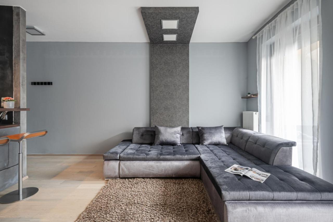 Urban Jungle Oasis King With Free Parking Apartment Будапеща Екстериор снимка